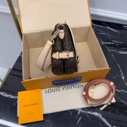 Louis Vuitton Saumur BB