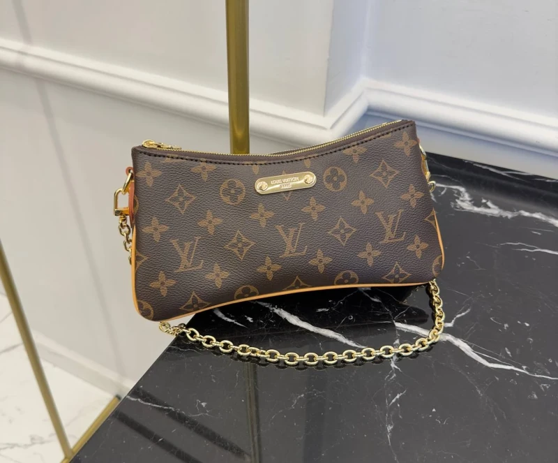 Liv Pochette