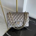 Chanel Klassische Maxi-Handtasche