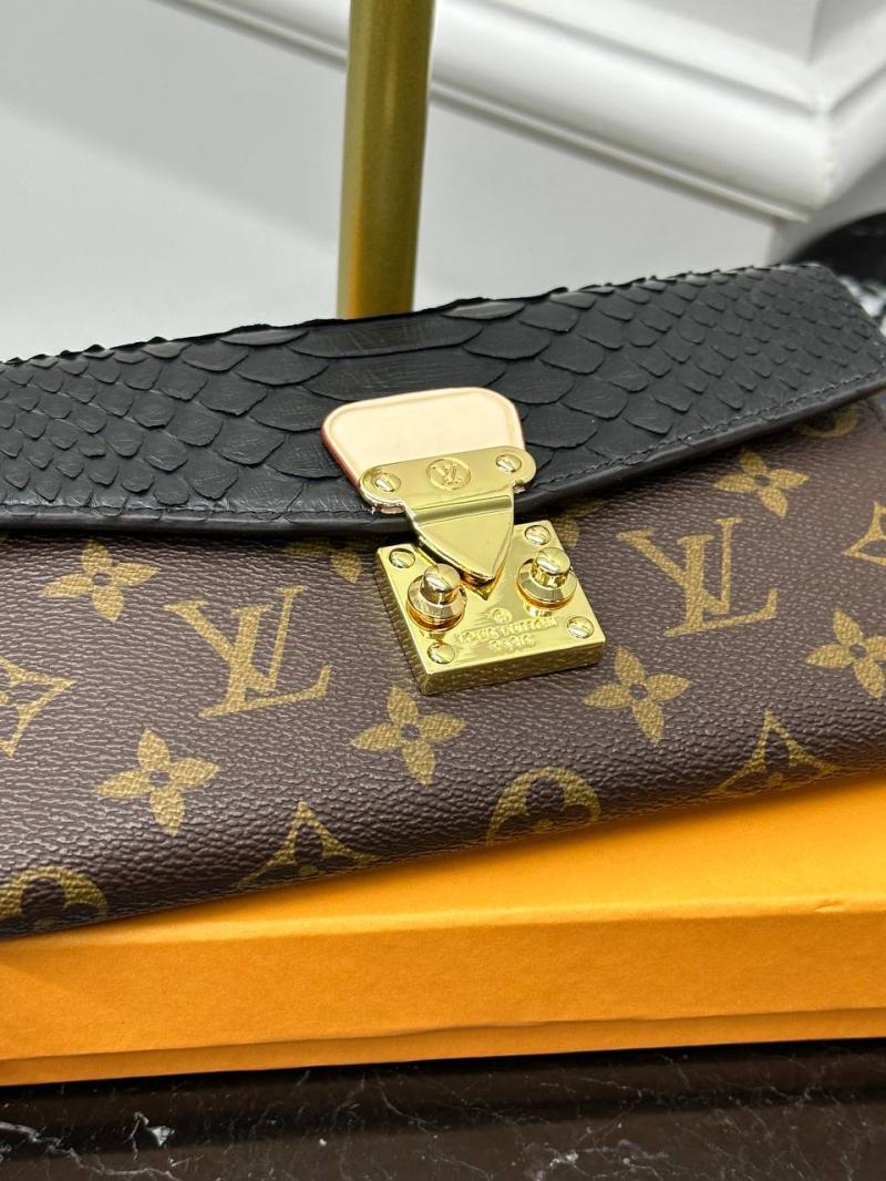 Louis Vuitton Pallas Chain