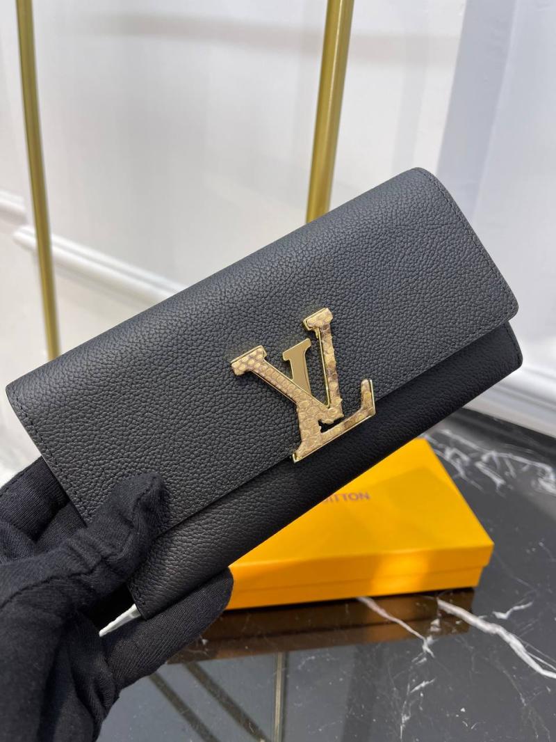 Louis Vuitton Capucines Geldbörse