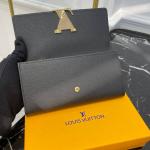 Louis Vuitton Capucines Geldbörse