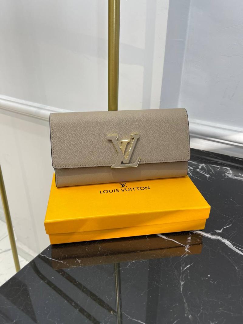 Louis Vuitton Capucines Geldbörse