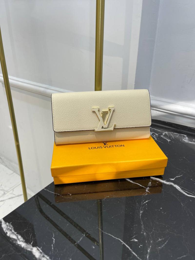 Louis Vuitton Capucines Geldbörse