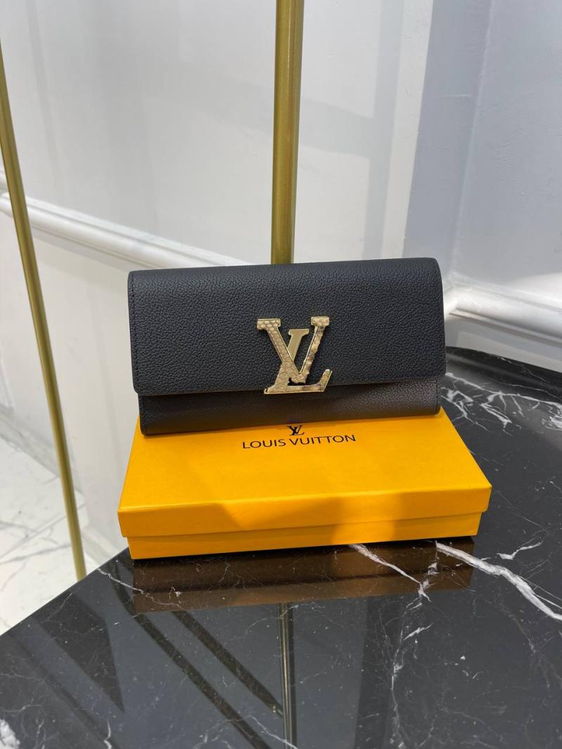 Louis Vuitton Capucines Geldbörse