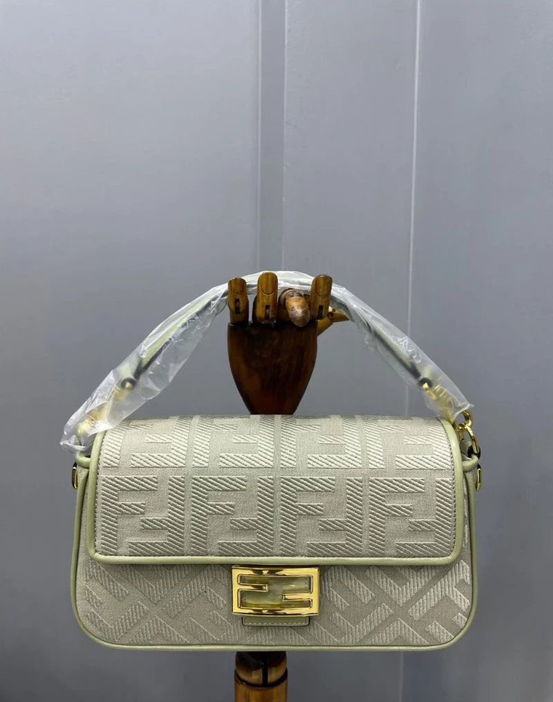 Fendi Baguette