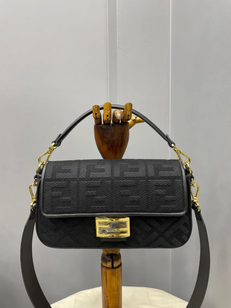 Fendi Baguette