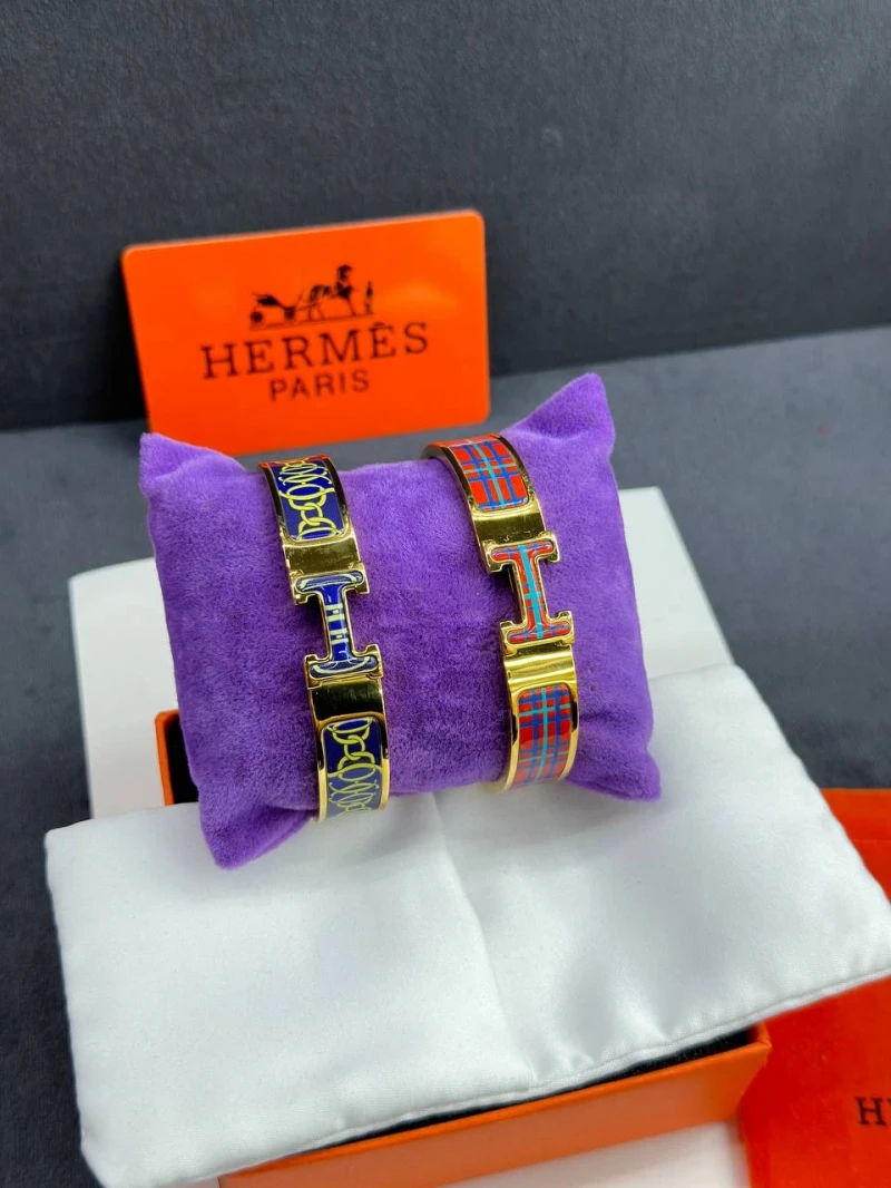 Hermés Armreif Clic H