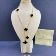 Van Cleef & Arpels Set