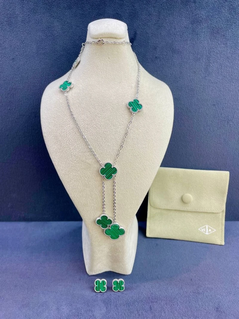 Van Cleef & Arpels Set