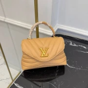 Louis Vuitton Hold Me