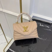 Louis Vuitton Hold Me