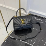 Louis Vuitton Hold Me