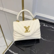 Louis Vuitton Hold Me