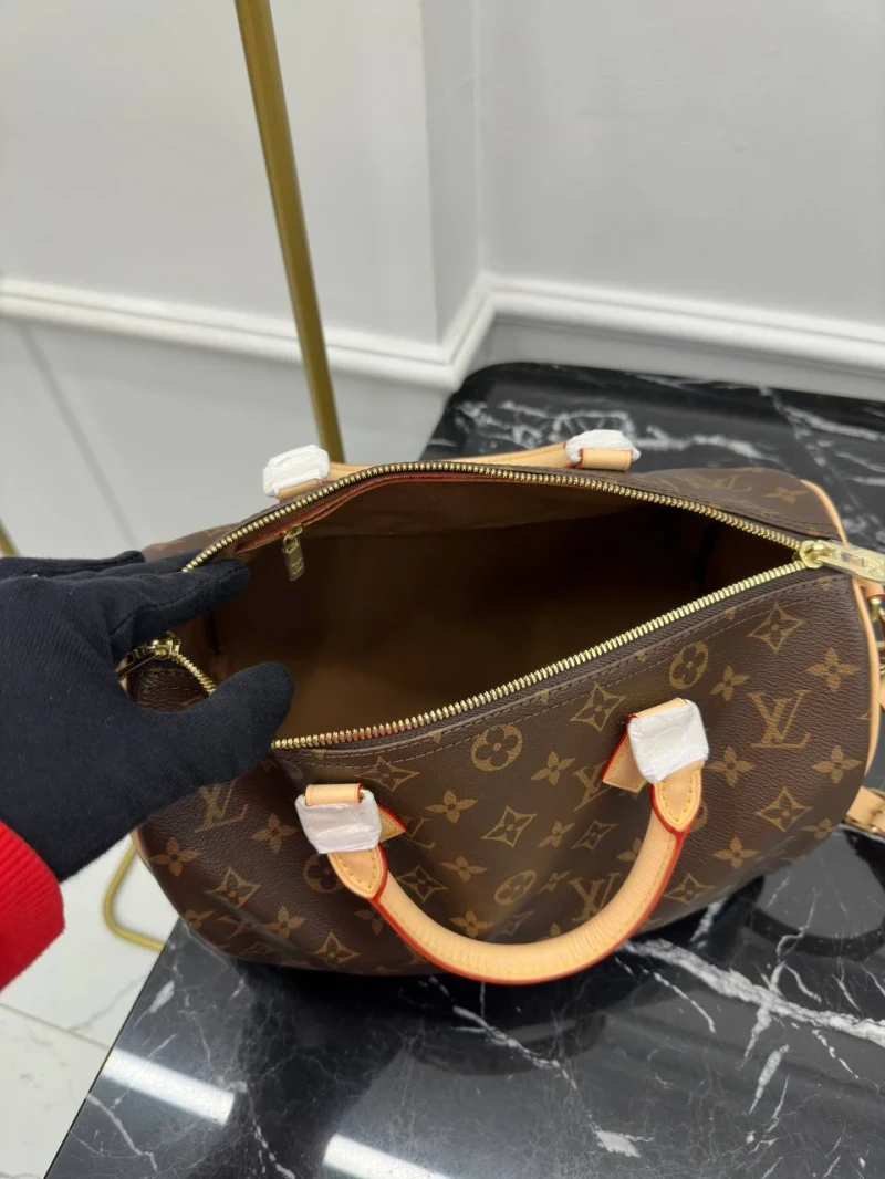 Louis Vuitton Speedy