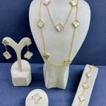 Van Cleef & Arpels Set