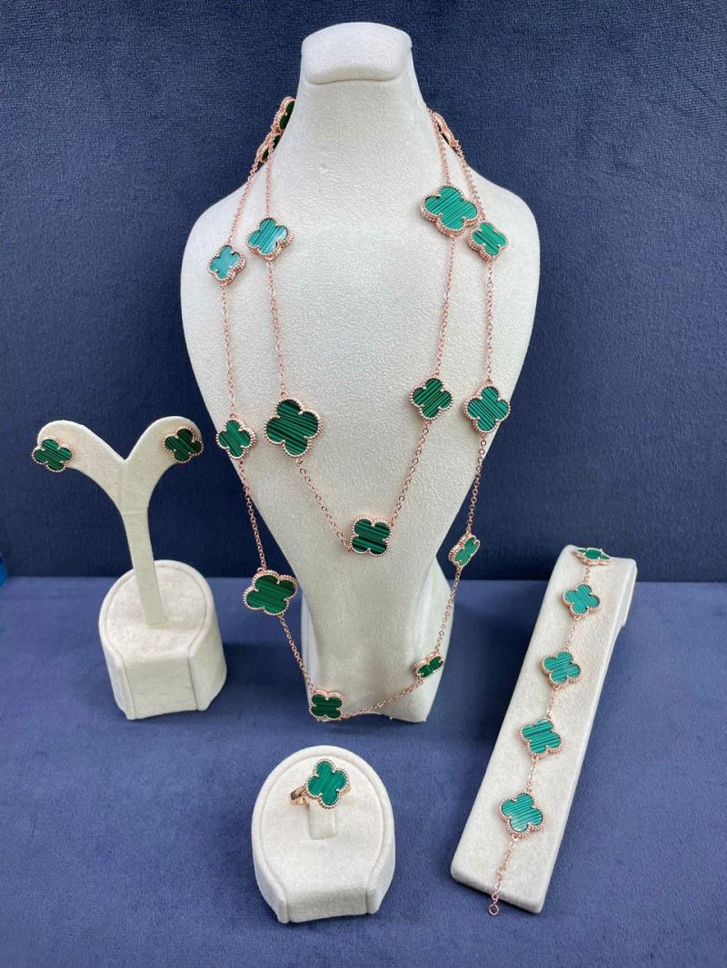 Van Cleef & Arpels Set