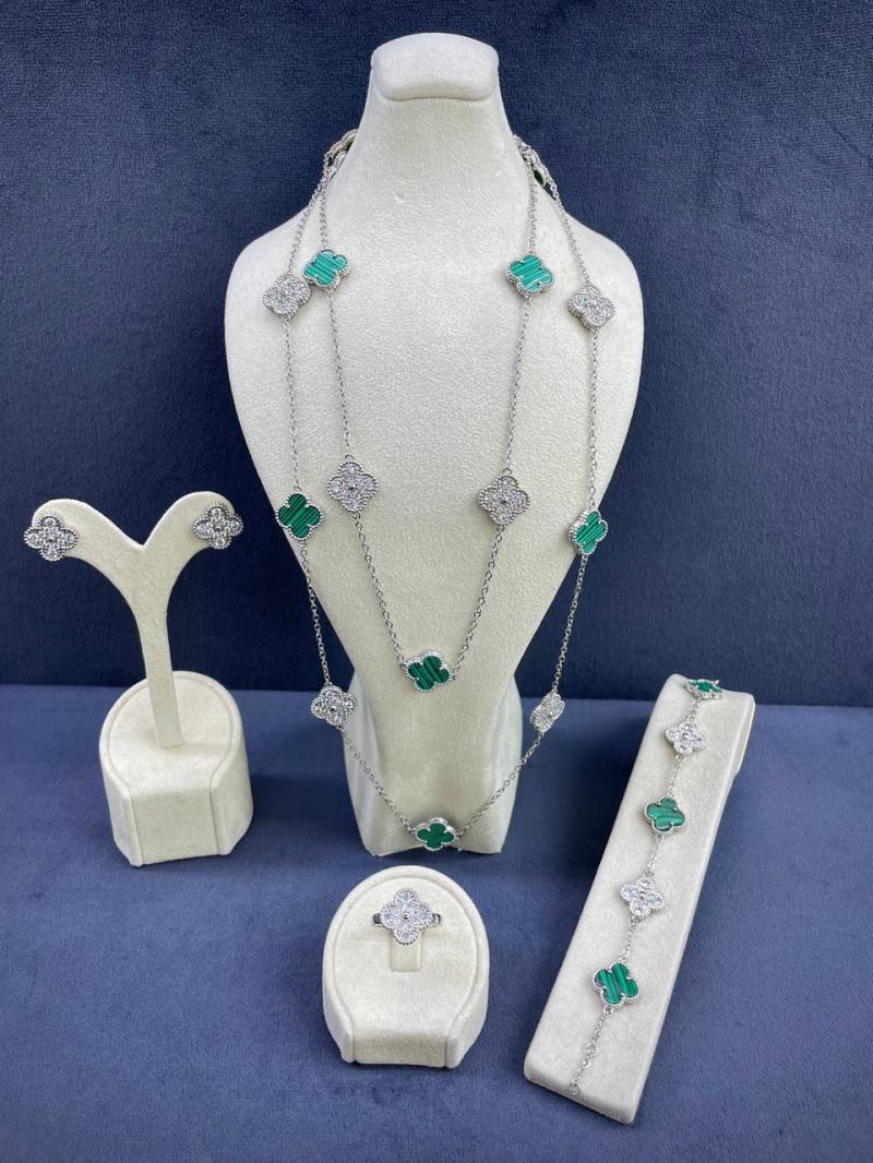 Van Cleef & Arpels Set