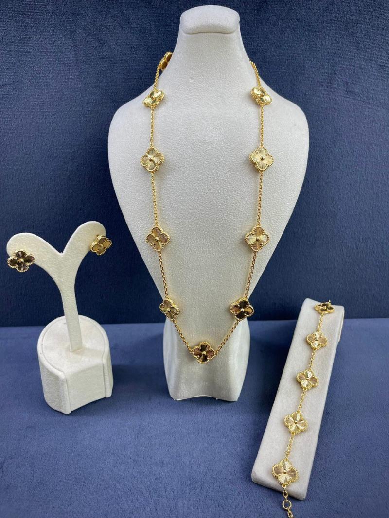 Van Cleef & Arpels Set